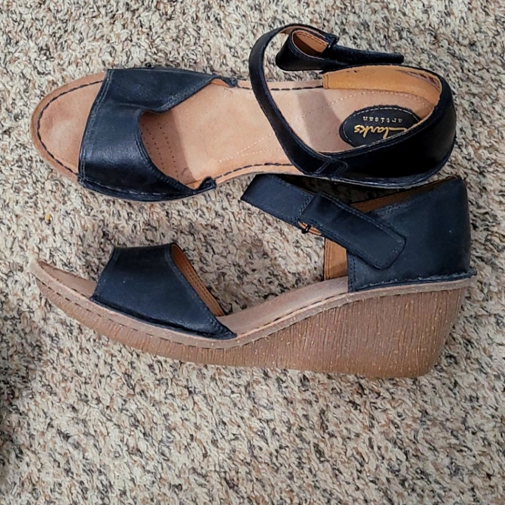 Black leather sandals